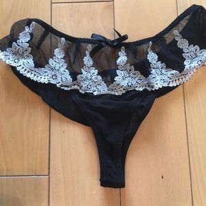 New lace and stones thong
